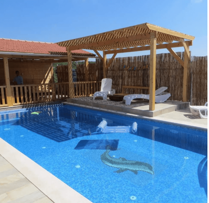 פנינת האלונים נווה זיו