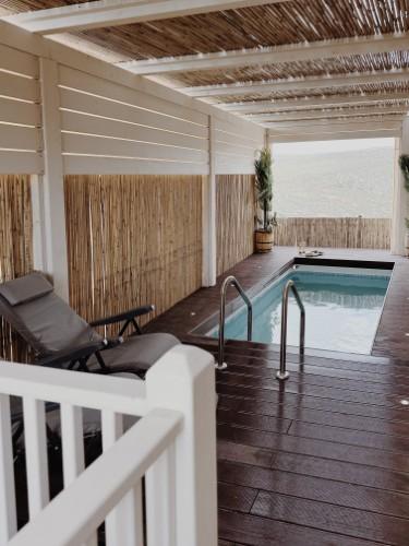 צימר סלע במדבר מעלה עמוס